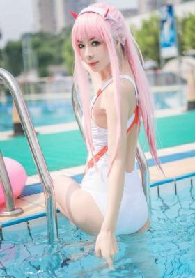丰满人妇精油按摩