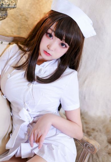 美女脱得一干二净