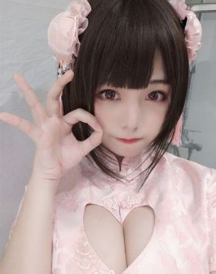 手伸进内衣里疯狂揉捏